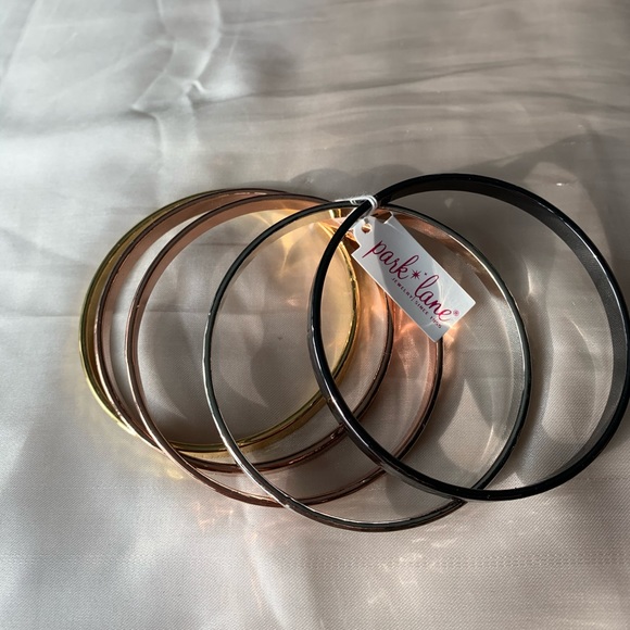 Bangle bracelets - Picture 2 of 2